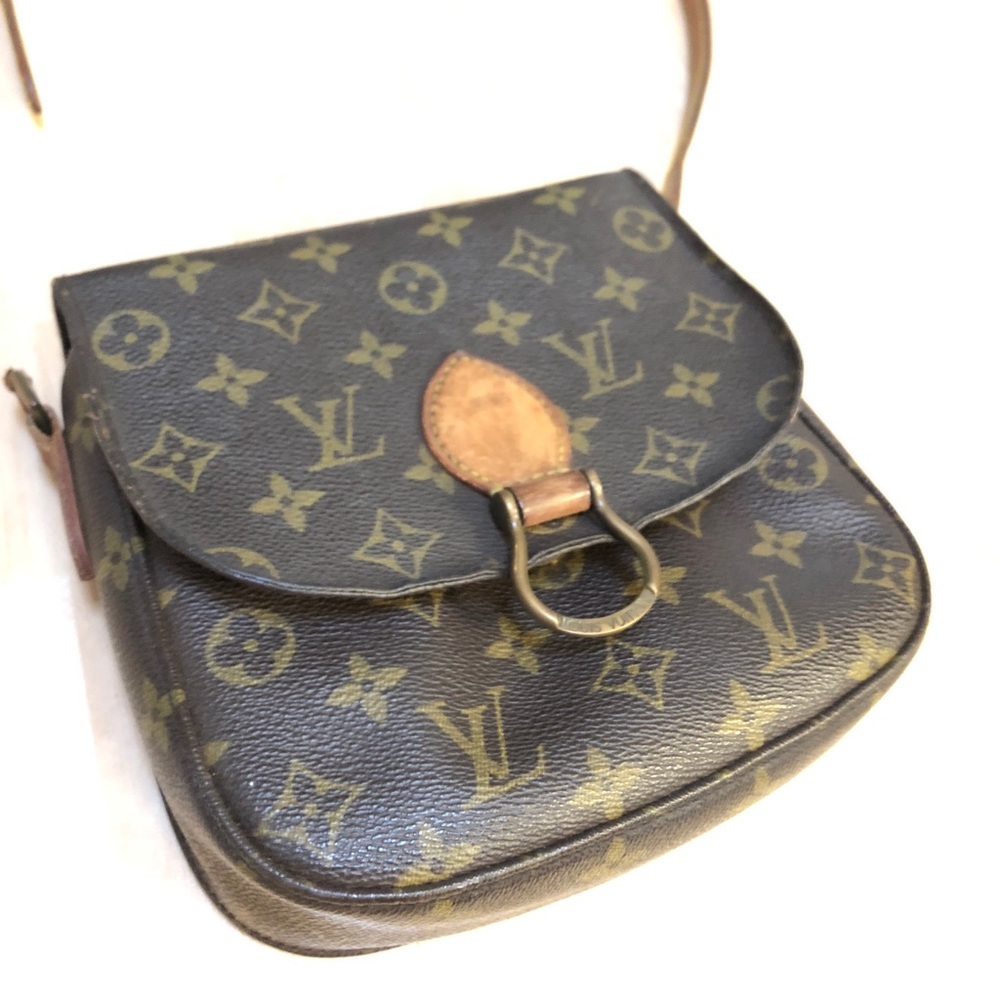 Louis Vuitton vintage cross body bag.